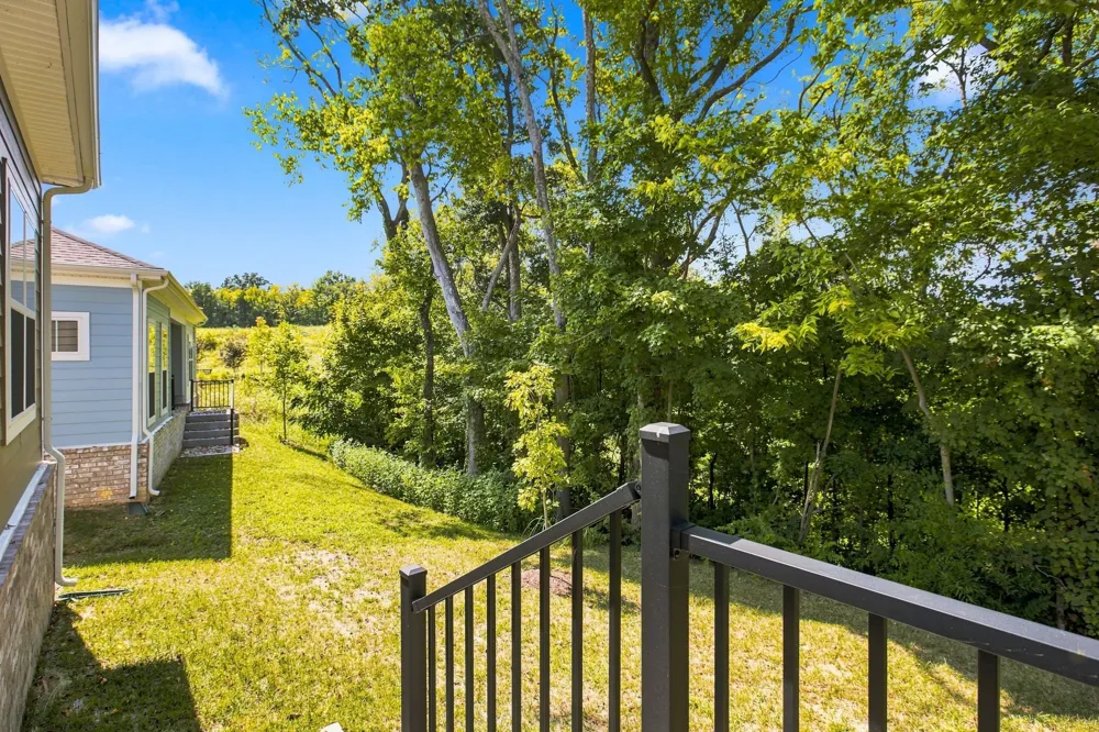 2135 Rotorua Dr E Antioch, TN 37013
