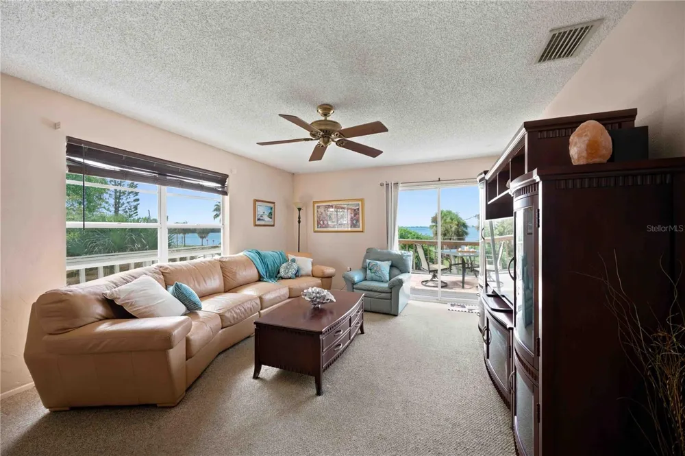 6904 22ND STREET W Bradenton, FL 34207