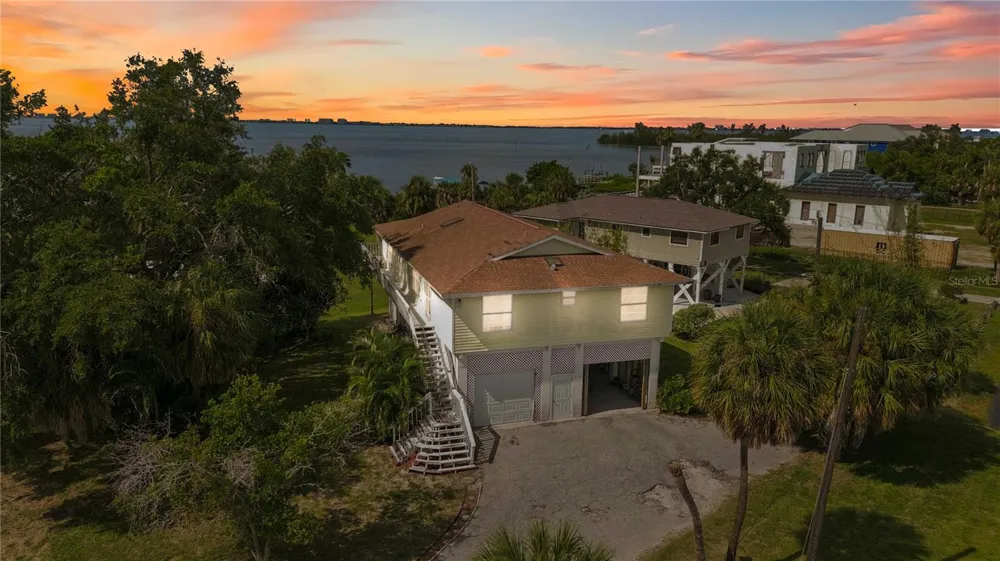6904 22ND STREET W Bradenton, FL 34207
