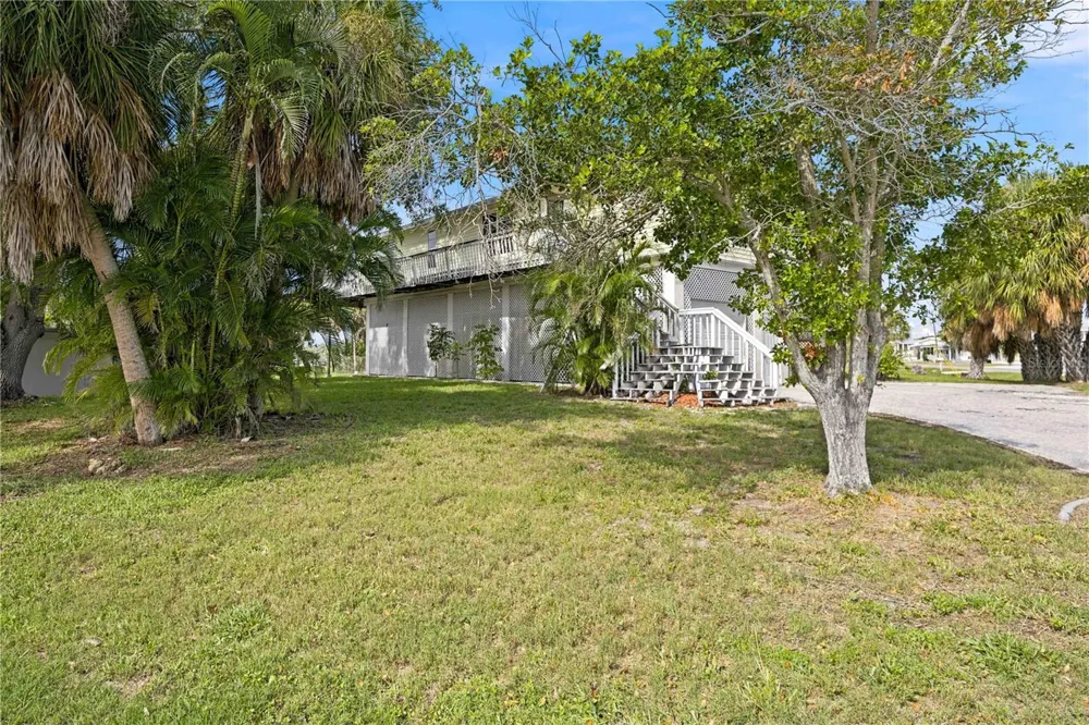 6904 22ND STREET W Bradenton, FL 34207