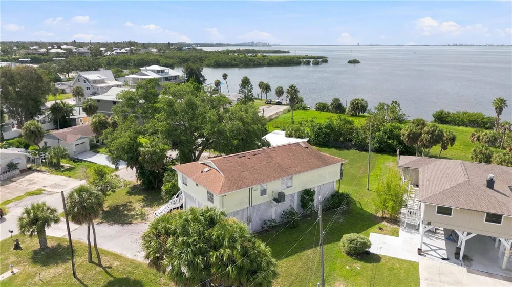 6904 22ND STREET W Bradenton, FL 34207