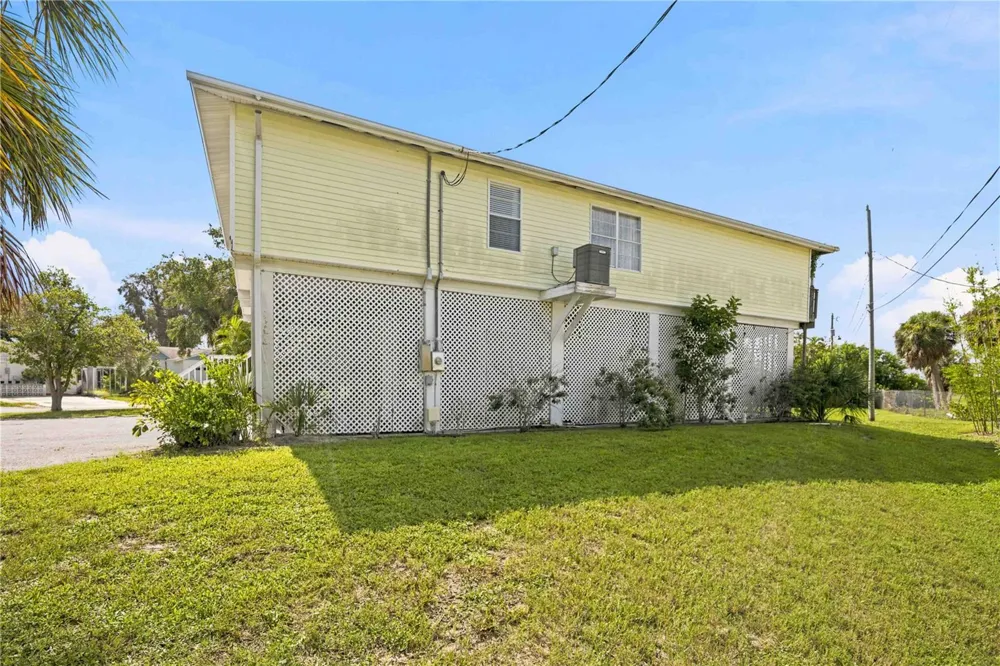 6904 22ND STREET W Bradenton, FL 34207