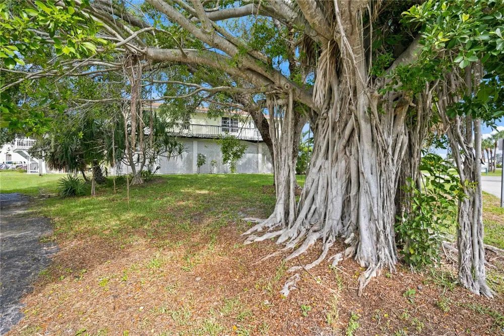 6904 22ND STREET W Bradenton, FL 34207