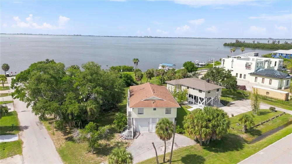 6904 22ND STREET W Bradenton, FL 34207