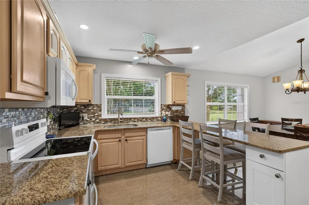 19923 W ELDORADO DRIVE Eustis, FL 32736