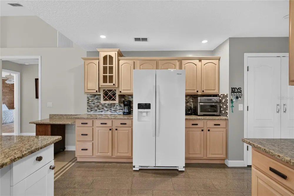 19923 W ELDORADO DRIVE Eustis, FL 32736