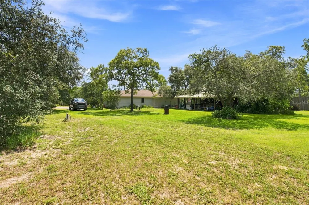 8279 SUNSHINE GROVE ROAD Brooksville, FL 34613