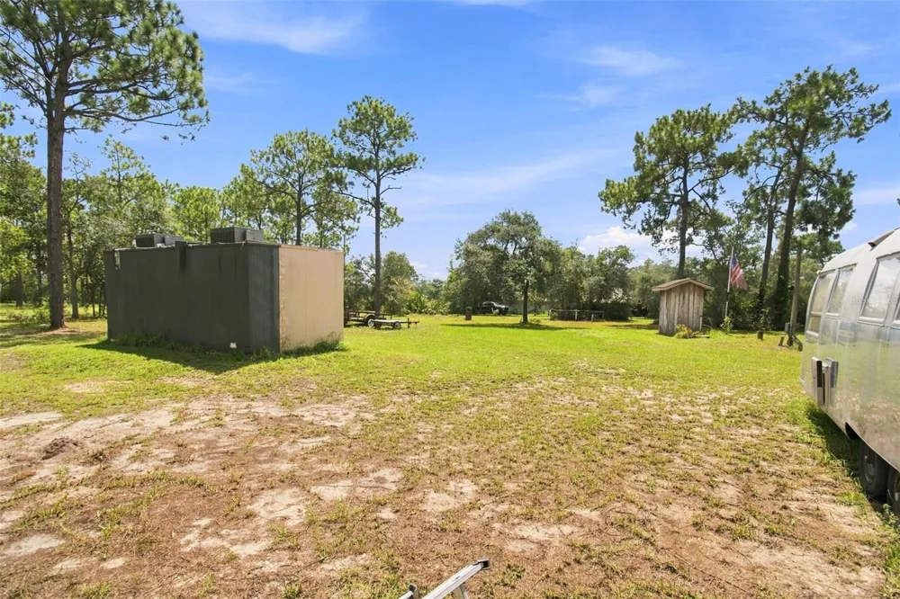8279 SUNSHINE GROVE ROAD Brooksville, FL 34613