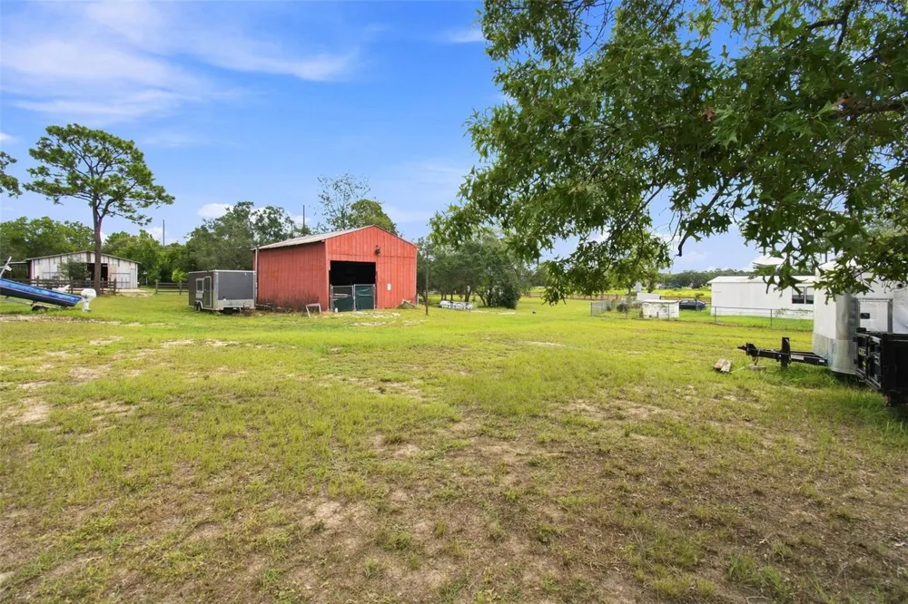 8279 SUNSHINE GROVE ROAD Brooksville, FL 34613