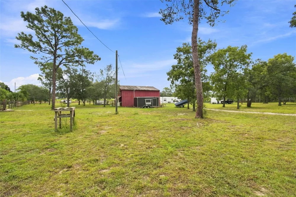 8279 SUNSHINE GROVE ROAD Brooksville, FL 34613