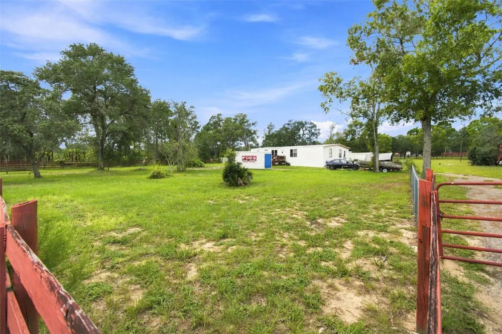 8279 SUNSHINE GROVE ROAD Brooksville, FL 34613