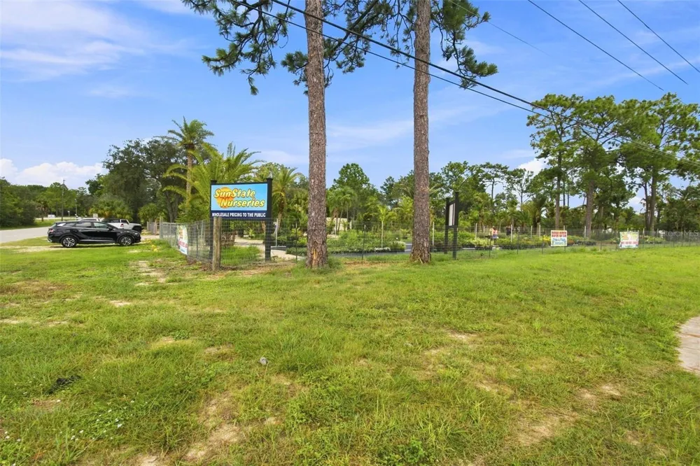 8279 SUNSHINE GROVE ROAD Brooksville, FL 34613