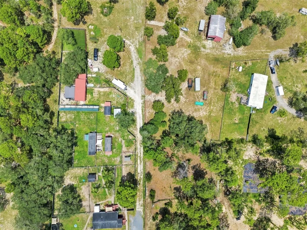 8279 SUNSHINE GROVE ROAD Brooksville, FL 34613