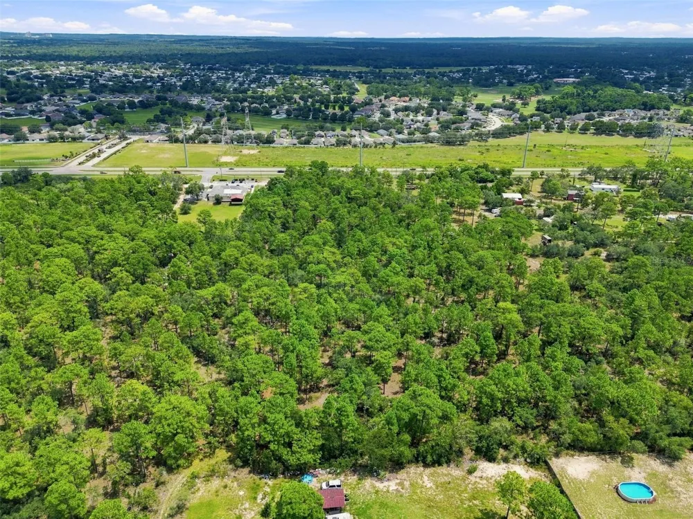 8279 SUNSHINE GROVE ROAD Brooksville, FL 34613
