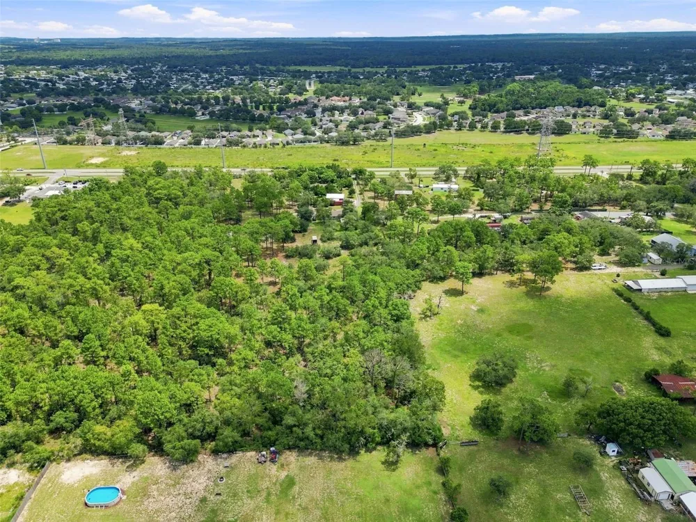 8279 SUNSHINE GROVE ROAD Brooksville, FL 34613