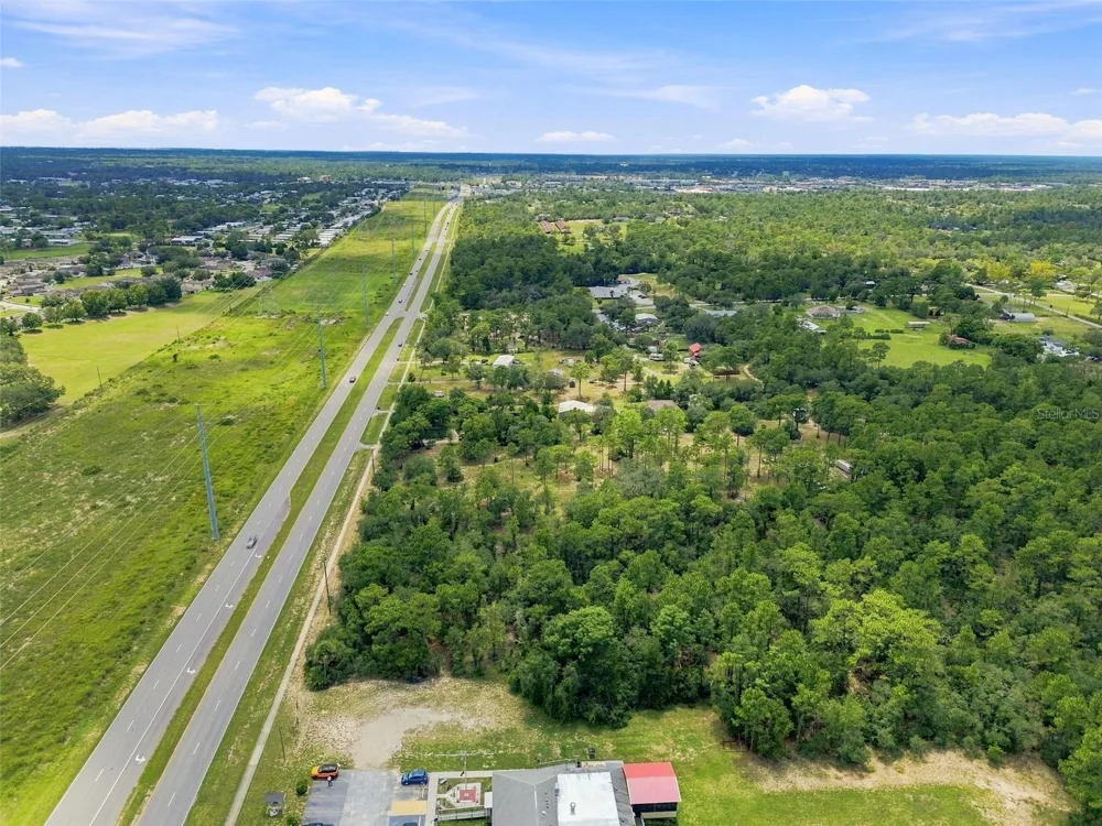 8279 SUNSHINE GROVE ROAD Brooksville, FL 34613