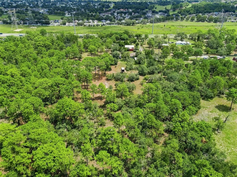 8279 SUNSHINE GROVE ROAD Brooksville, FL 34613