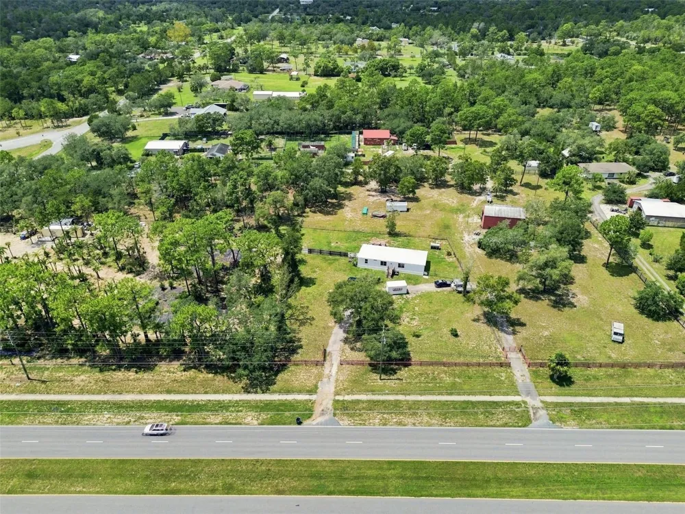 8279 SUNSHINE GROVE ROAD Brooksville, FL 34613