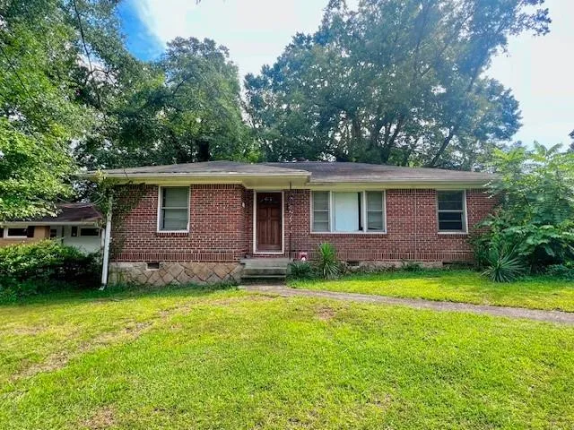 1315 Snapfinger Road Decatur, GA 30032