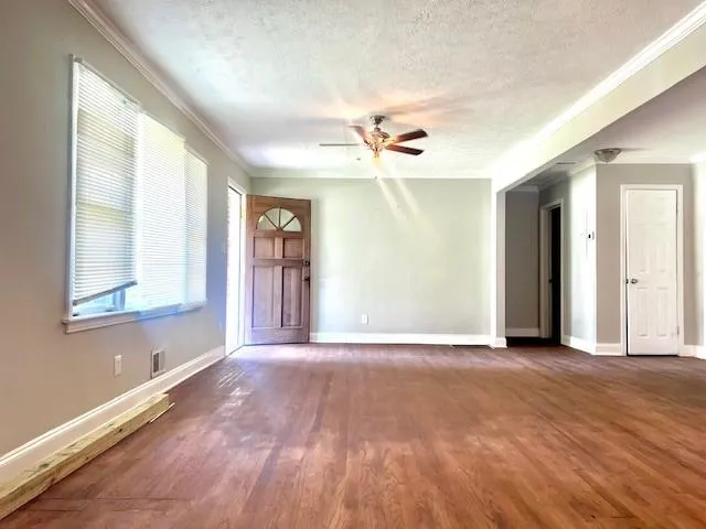 1315 Snapfinger Road Decatur, GA 30032