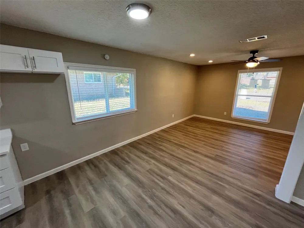 146 Bailey Drive DeSoto, TX 75115