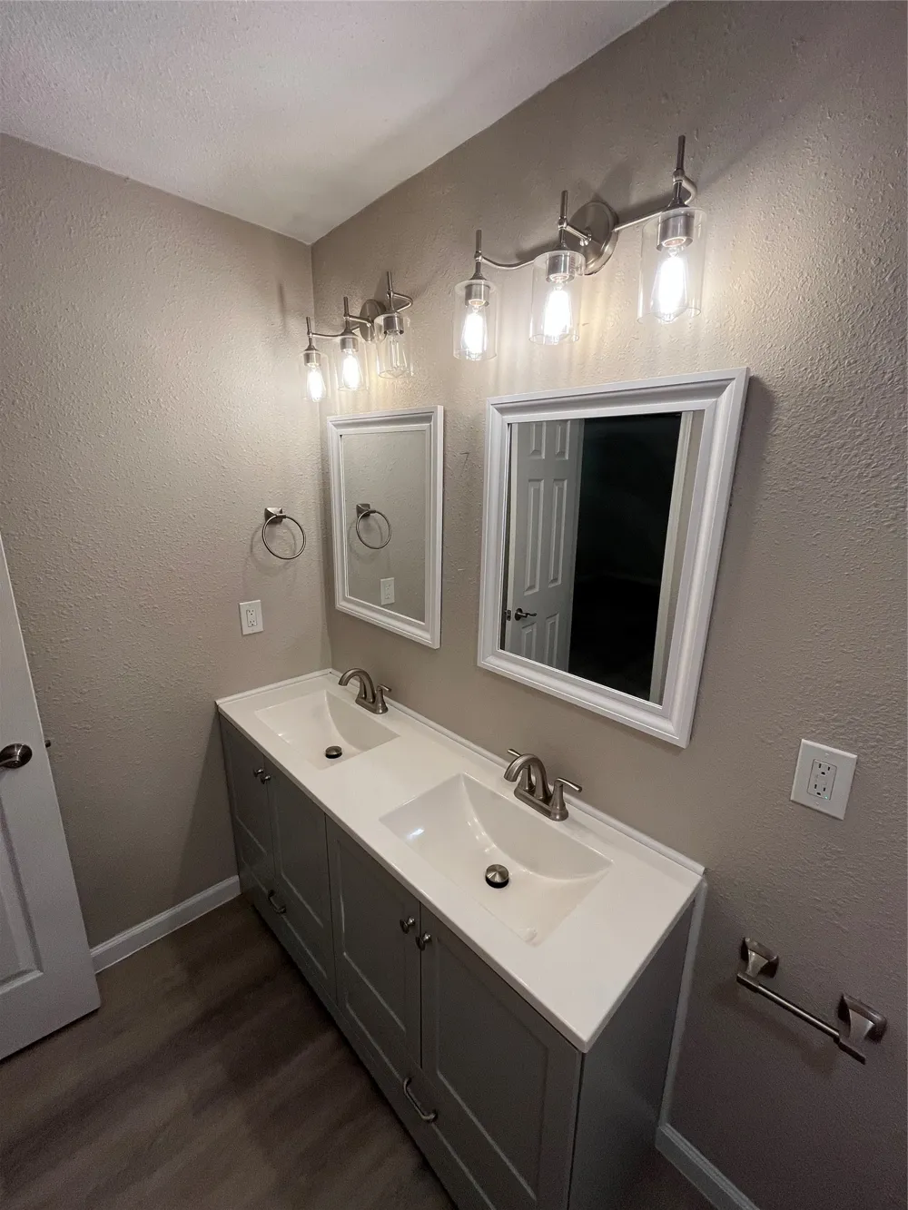 146 Bailey Drive DeSoto, TX 75115