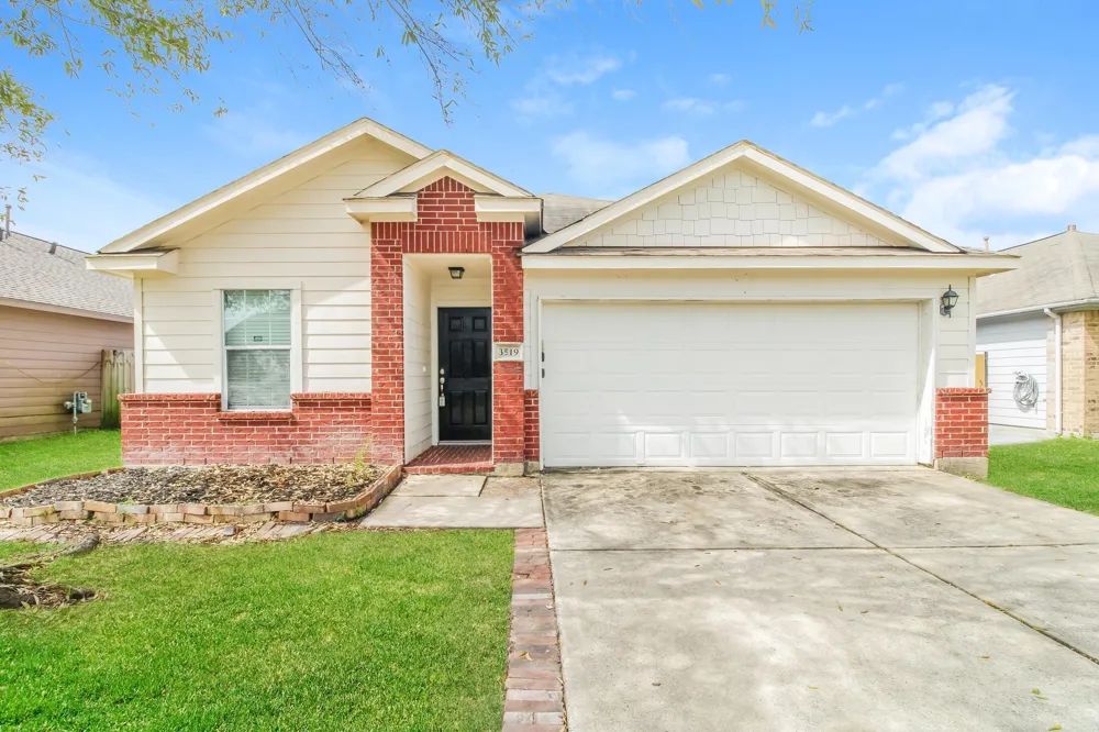 3519 Apache Meadows Drive Baytown, TX 77521