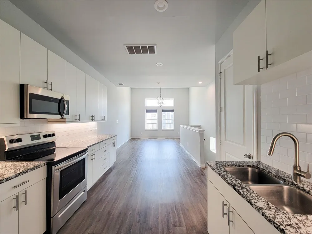 4908 Paradigm Lane Spring, TX 77379