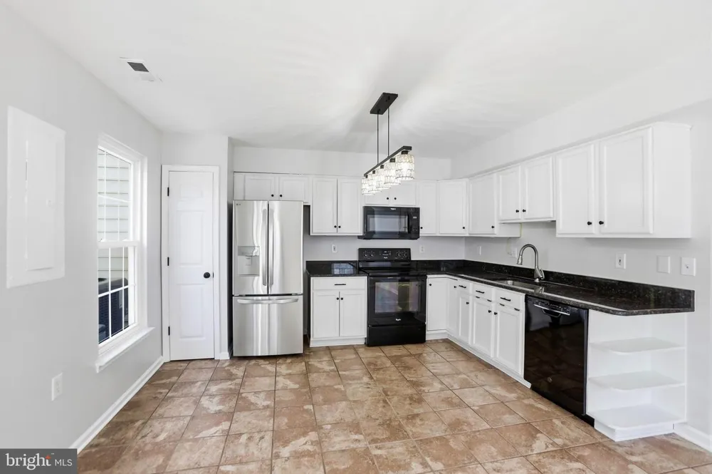 17359 LEGACY TERRACE Round Hill, VA 20141