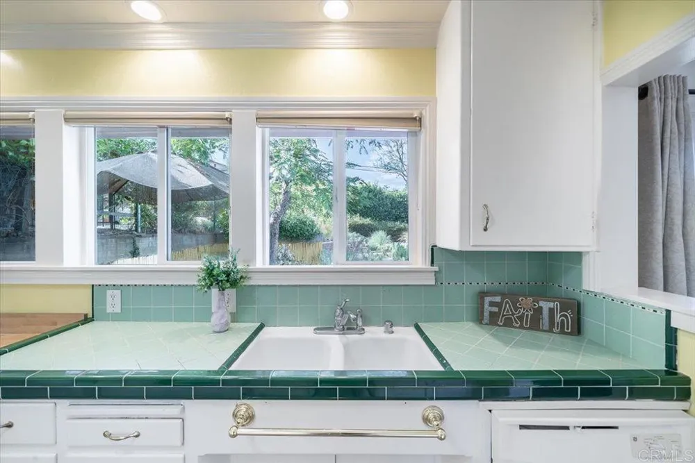 830 E 5Th Avenue Escondido, CA 92025