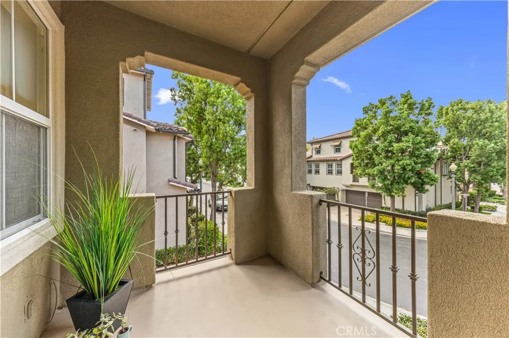 177 Lockford Irvine, CA 92602
