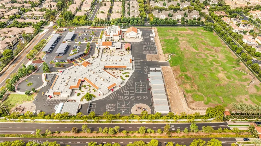 177 Lockford Irvine, CA 92602