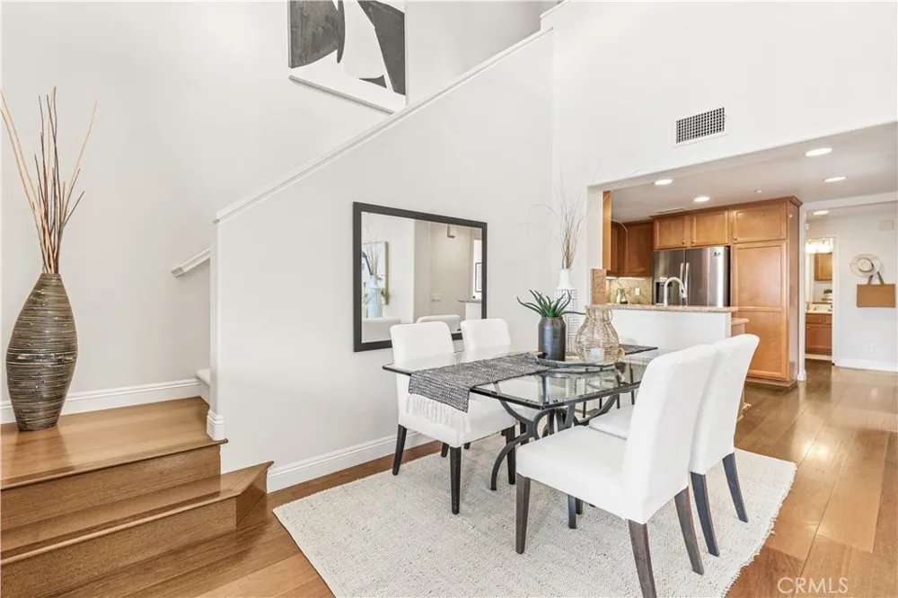 177 Lockford Irvine, CA 92602