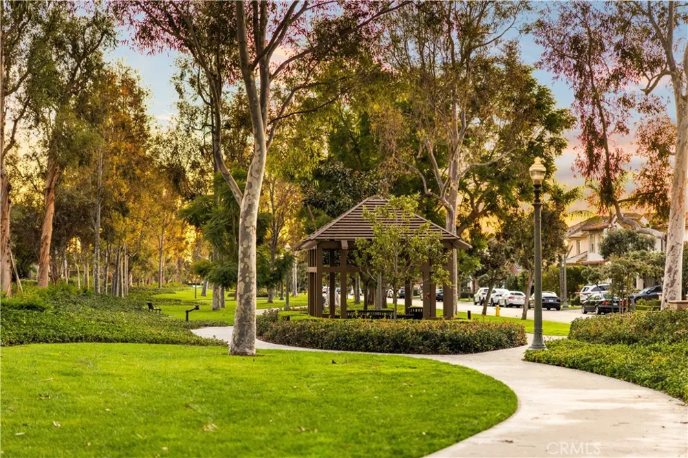 177 Lockford Irvine, CA 92602