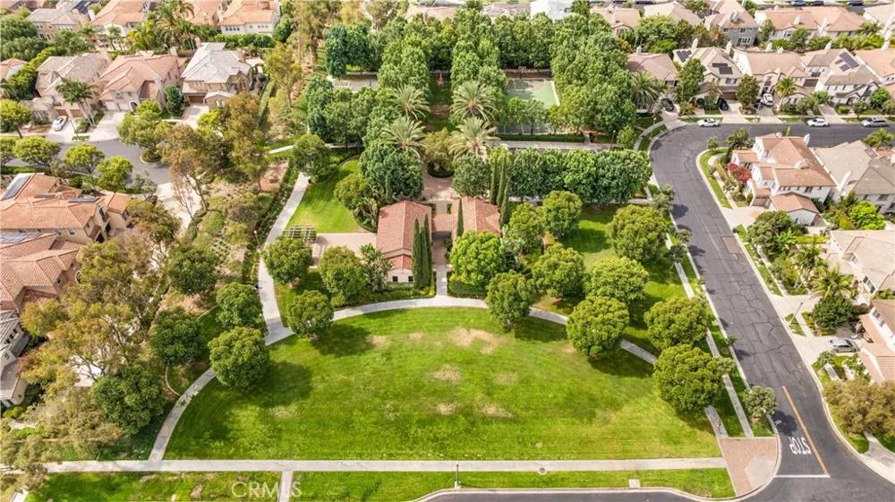 177 Lockford Irvine, CA 92602
