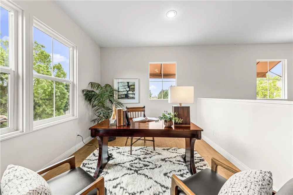 177 Lockford Irvine, CA 92602