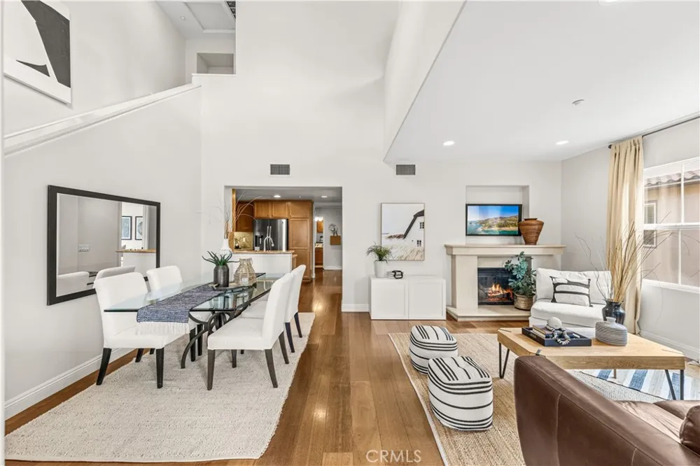 177 Lockford Irvine, CA 92602