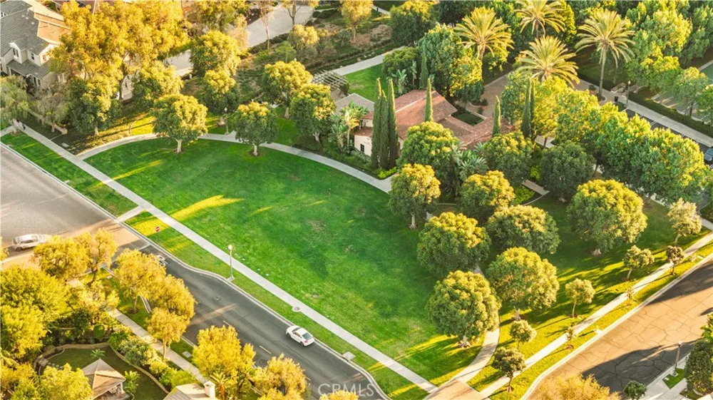 177 Lockford Irvine, CA 92602