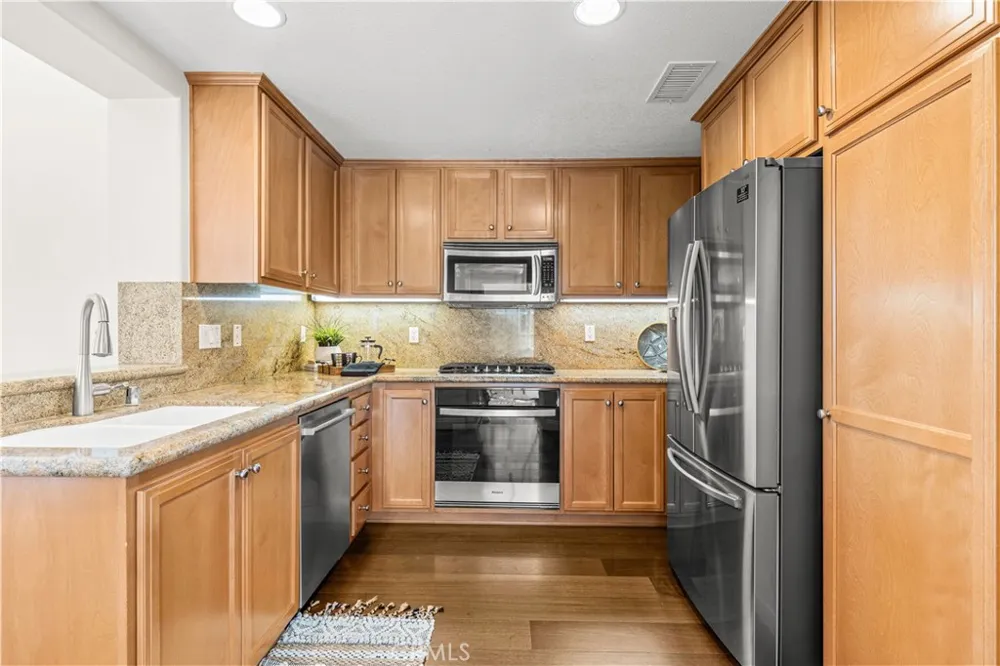 177 Lockford Irvine, CA 92602