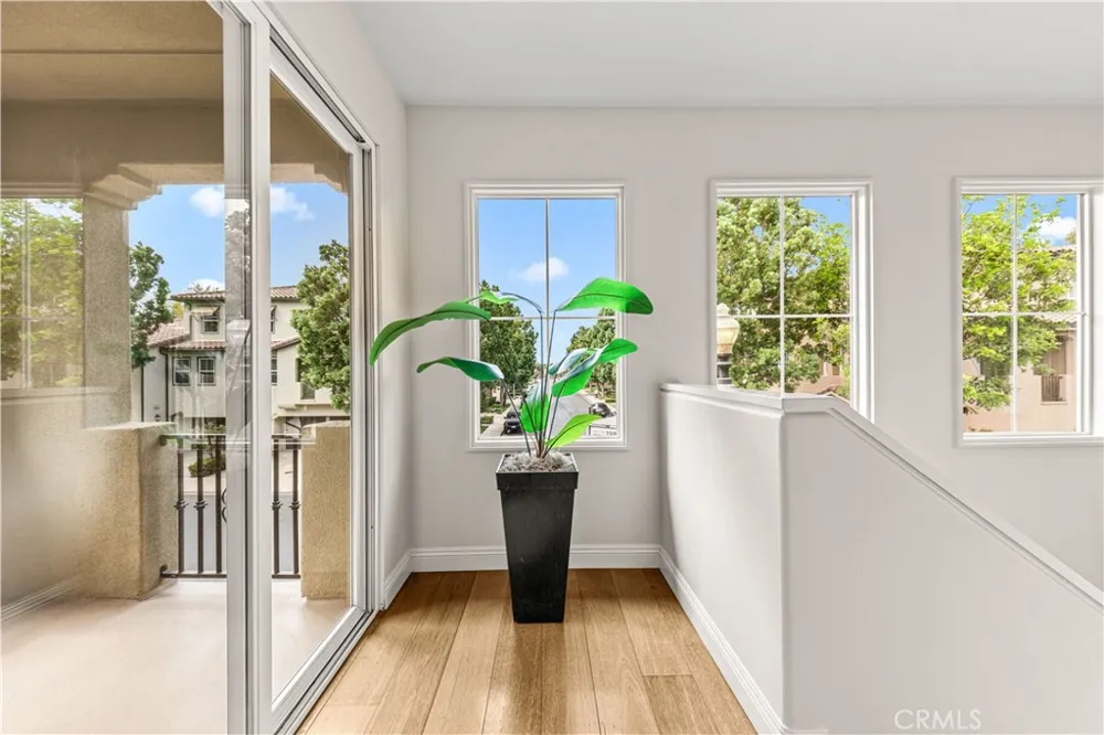 177 Lockford Irvine, CA 92602
