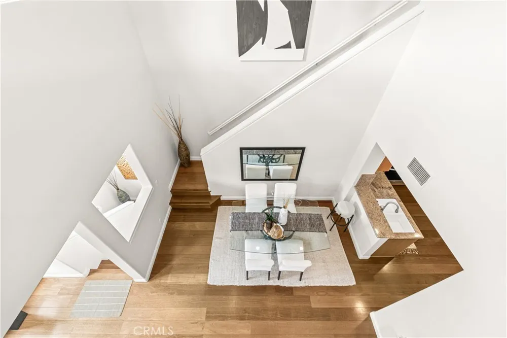 177 Lockford Irvine, CA 92602