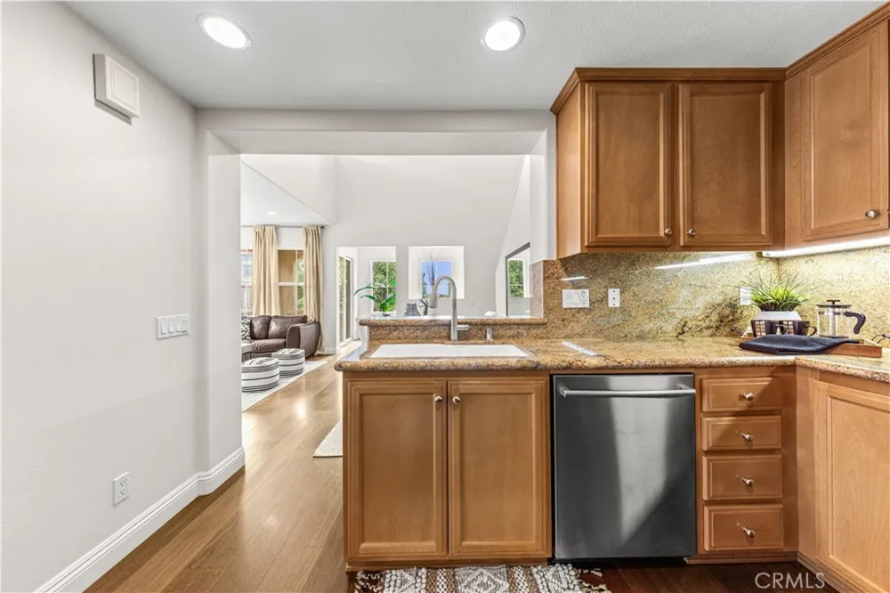 177 Lockford Irvine, CA 92602