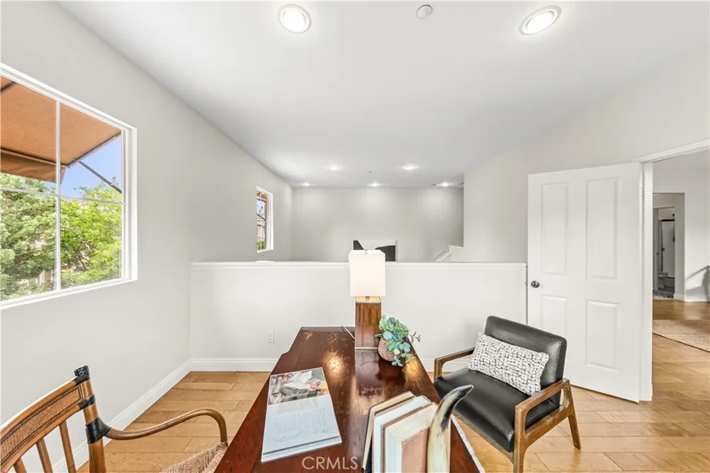 177 Lockford Irvine, CA 92602