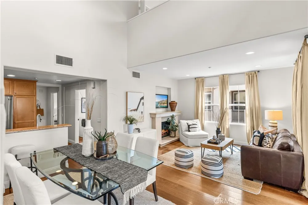 177 Lockford Irvine, CA 92602