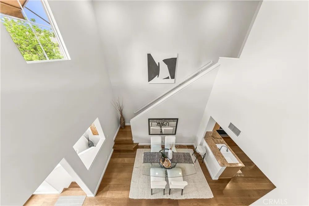177 Lockford Irvine, CA 92602