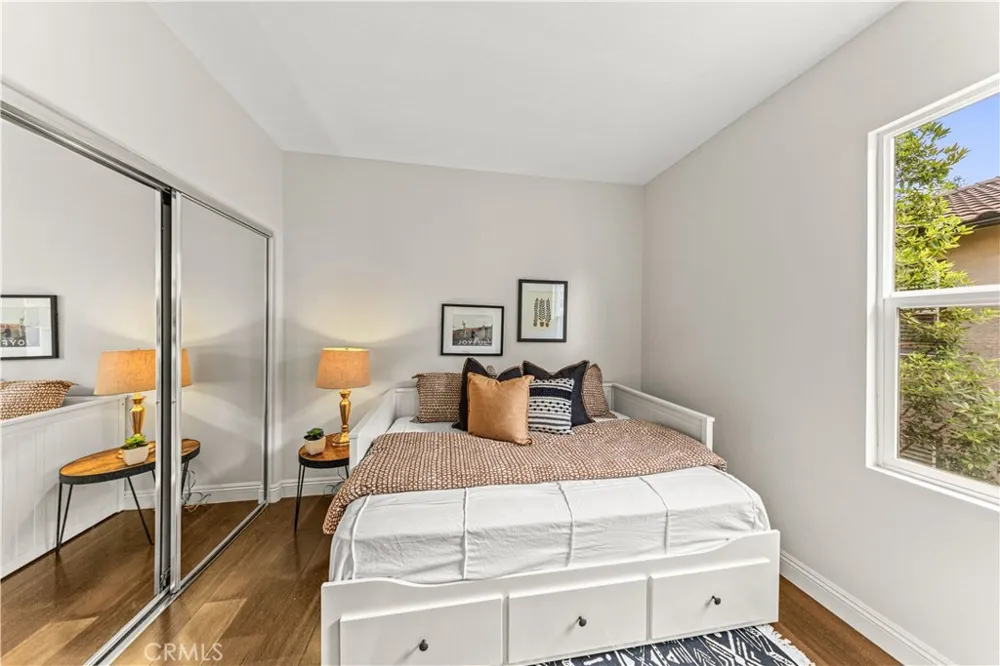 177 Lockford Irvine, CA 92602