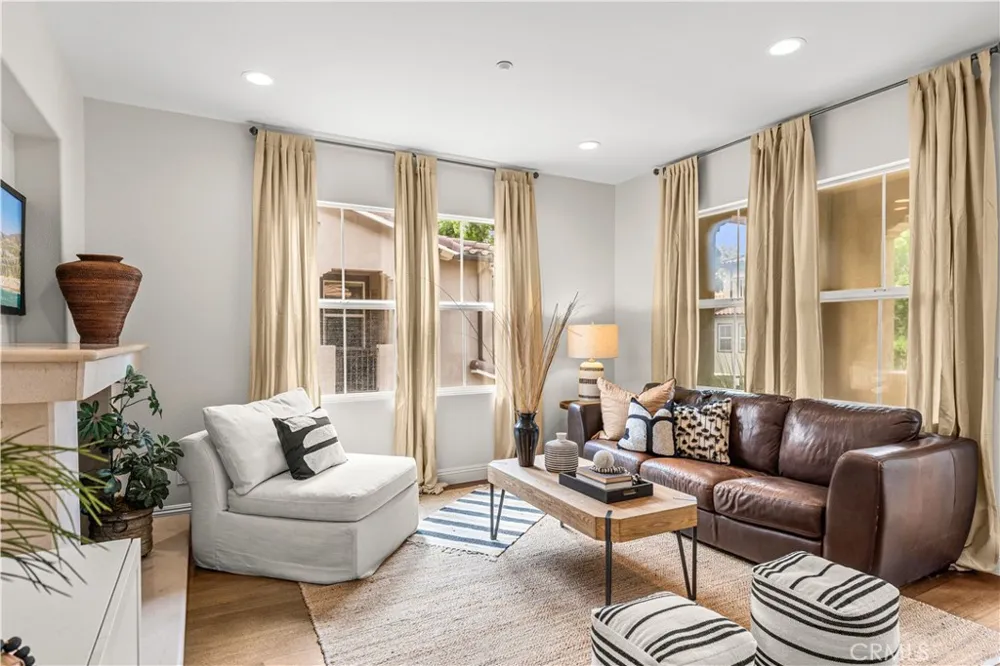177 Lockford Irvine, CA 92602