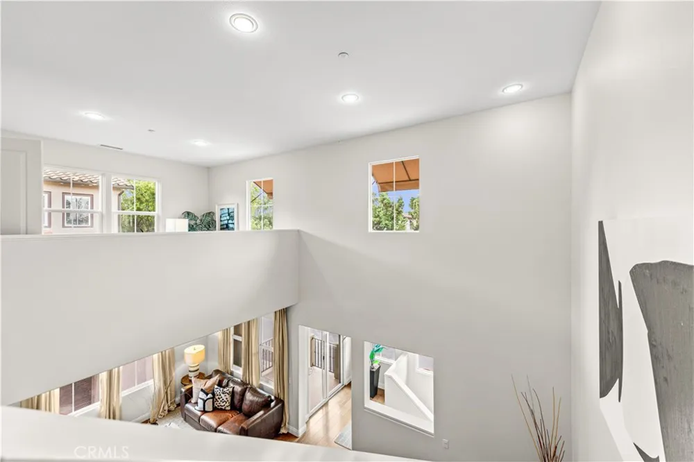 177 Lockford Irvine, CA 92602