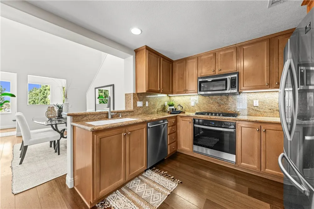 177 Lockford Irvine, CA 92602