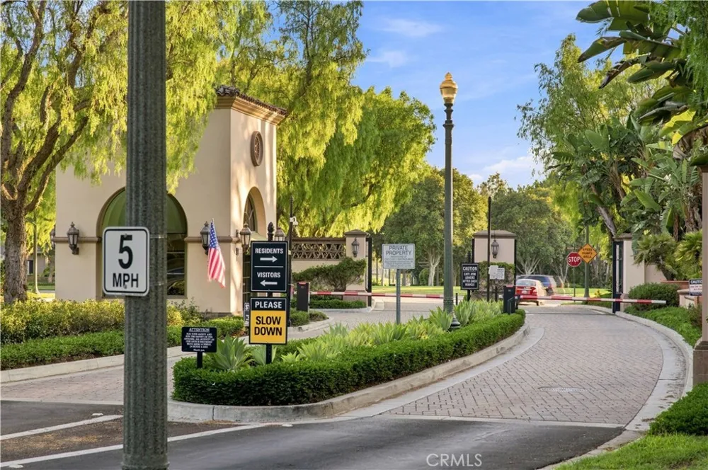 177 Lockford Irvine, CA 92602